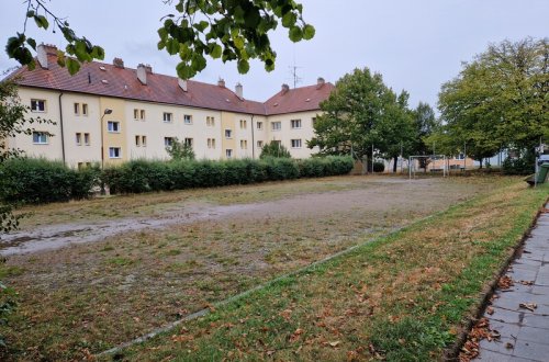 Hřiště nad gymnáziem dostane nový povrch