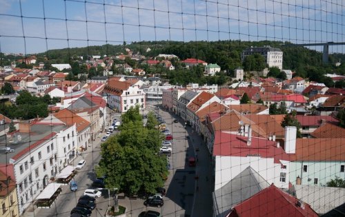 Na věž kostela se dá vystoupat až do 8. září