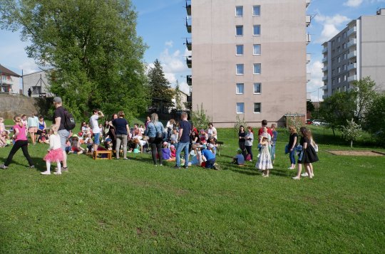 Přivítejte prázdniny v zoo na zahradě knihovny