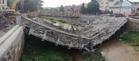 Nový most přes Balinku roste v souladu s předpisy