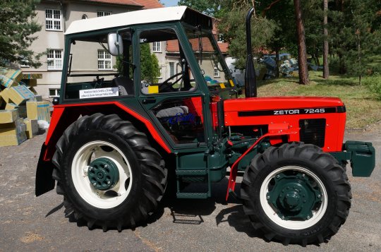 Učni oboru opravář zemědělských strojů dokončili repase traktoru