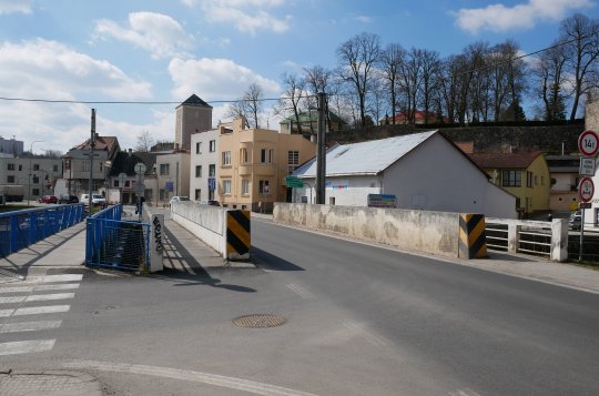 Uzavírka silnice ze Záseky do Zahradiště přinese omezení i na mostu u Domu zdraví