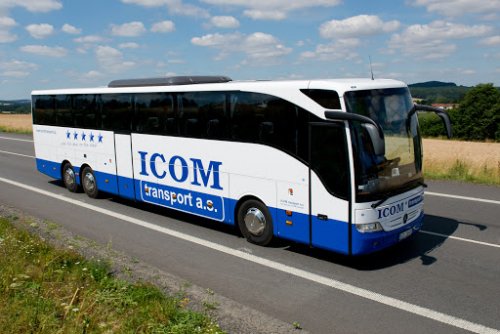 Od středy do autobusu jen s rouškou