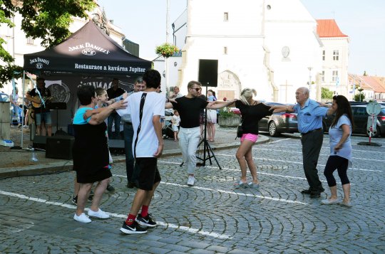 Řecký večer již podruhé na velkomeziříčském Náměstí 