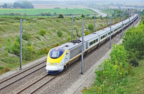 Geodeti začínají vyměřovat vysokorychlostní trať