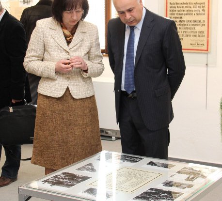 Výstava skládá střípky do mozaiky války ve Velkém Meziříčí