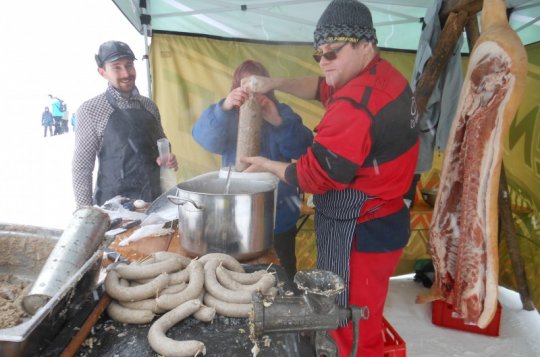 Na Fajťáku se opět podávaly škvarky a jitrnice