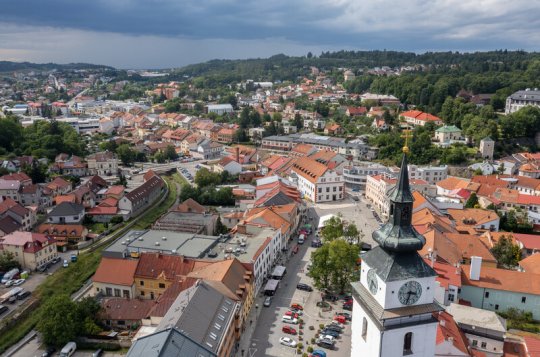 Krajské volby: Jak si vedli „naši“ politici na domácím ledě?