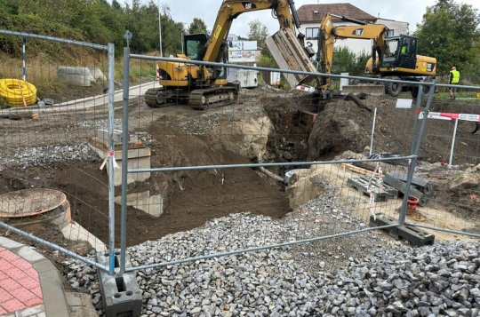 Od pondělí bude ulice Nad Gymnáziem částečně průjezdná