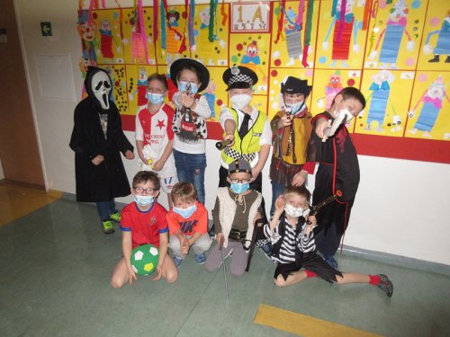 Žáci ze ZŠ Školní si užili karneval