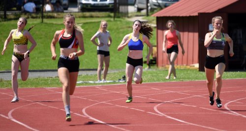 Atletické boje pokračují. Ivo Březka překonal dva oddílové rekordy